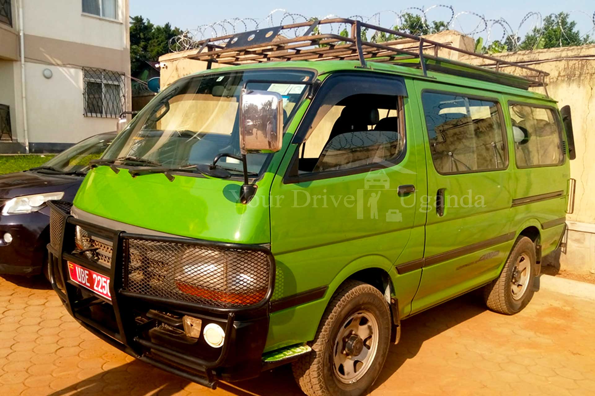 safari-van-car-rental-uganda