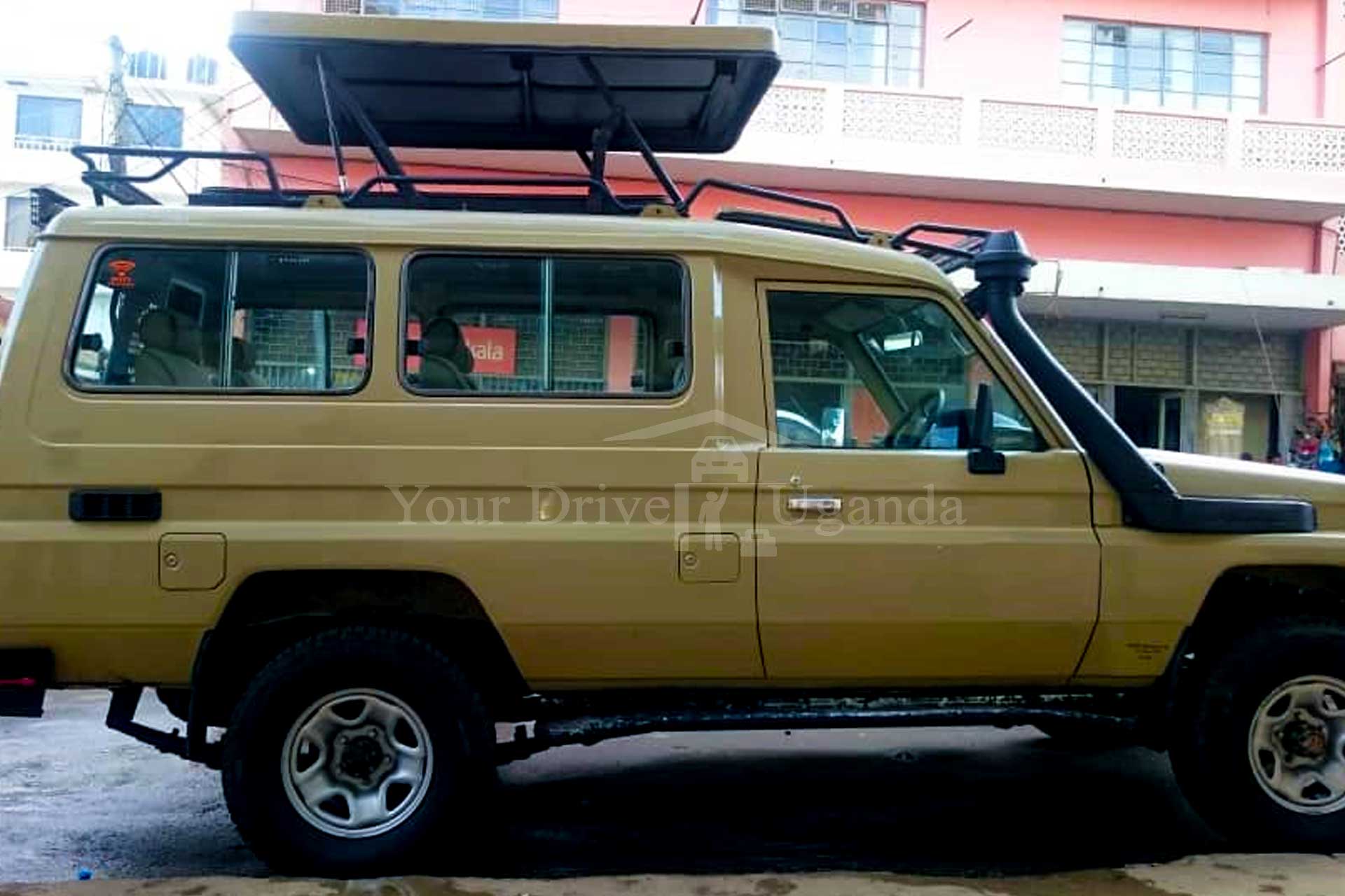 land-cruiser-hardtop-with-open-roof
