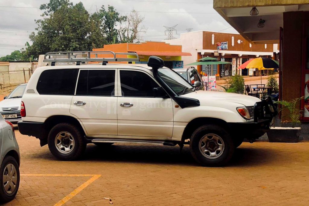 Toyota Land Cruiser GX manual, 4x4 Car Rental Uganda